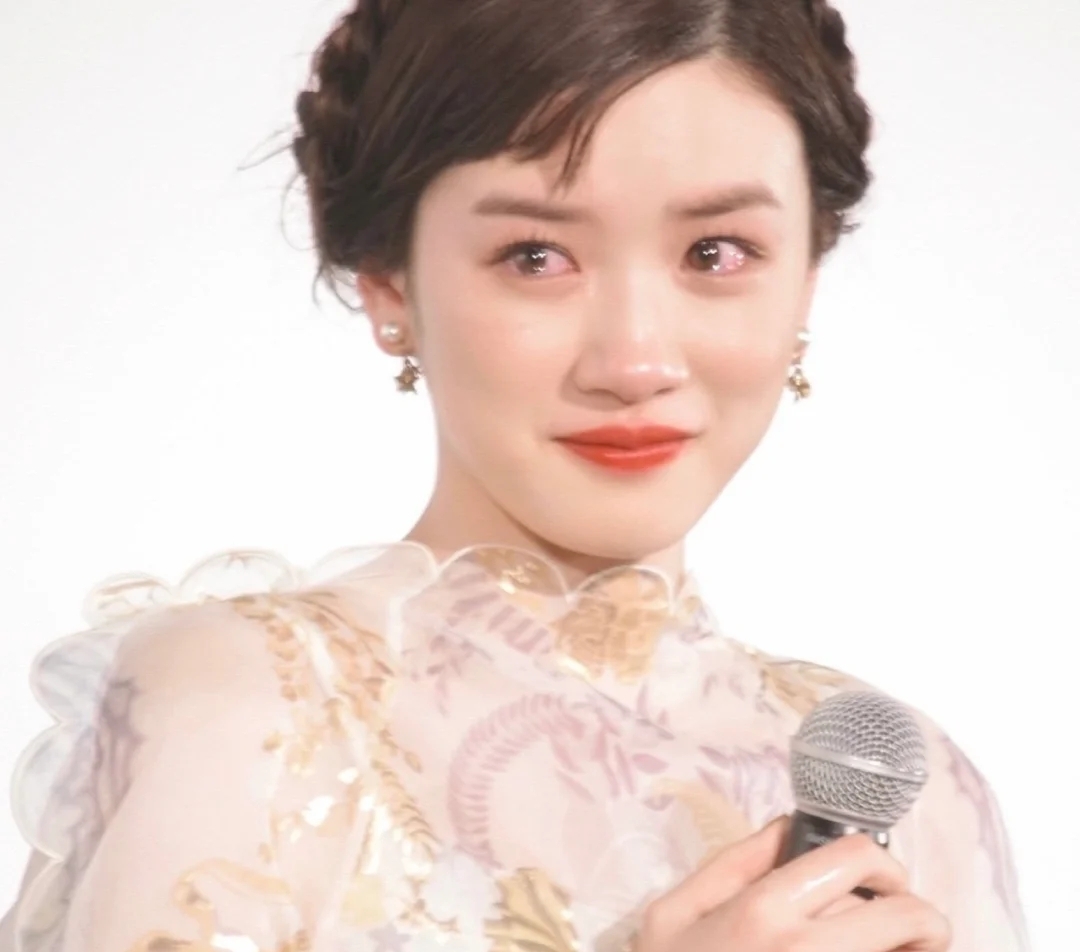 美女头像甜美背影_美女照片