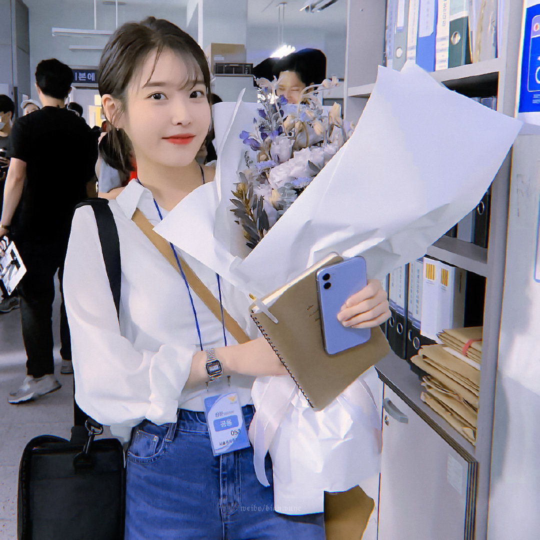 美女图片微信头像高清头像_美女照片游泳卡通