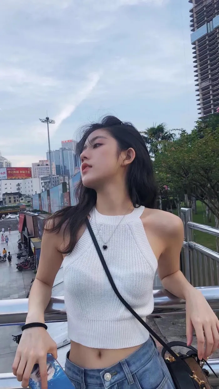 美女头像真人版好看_美女图片微信头像