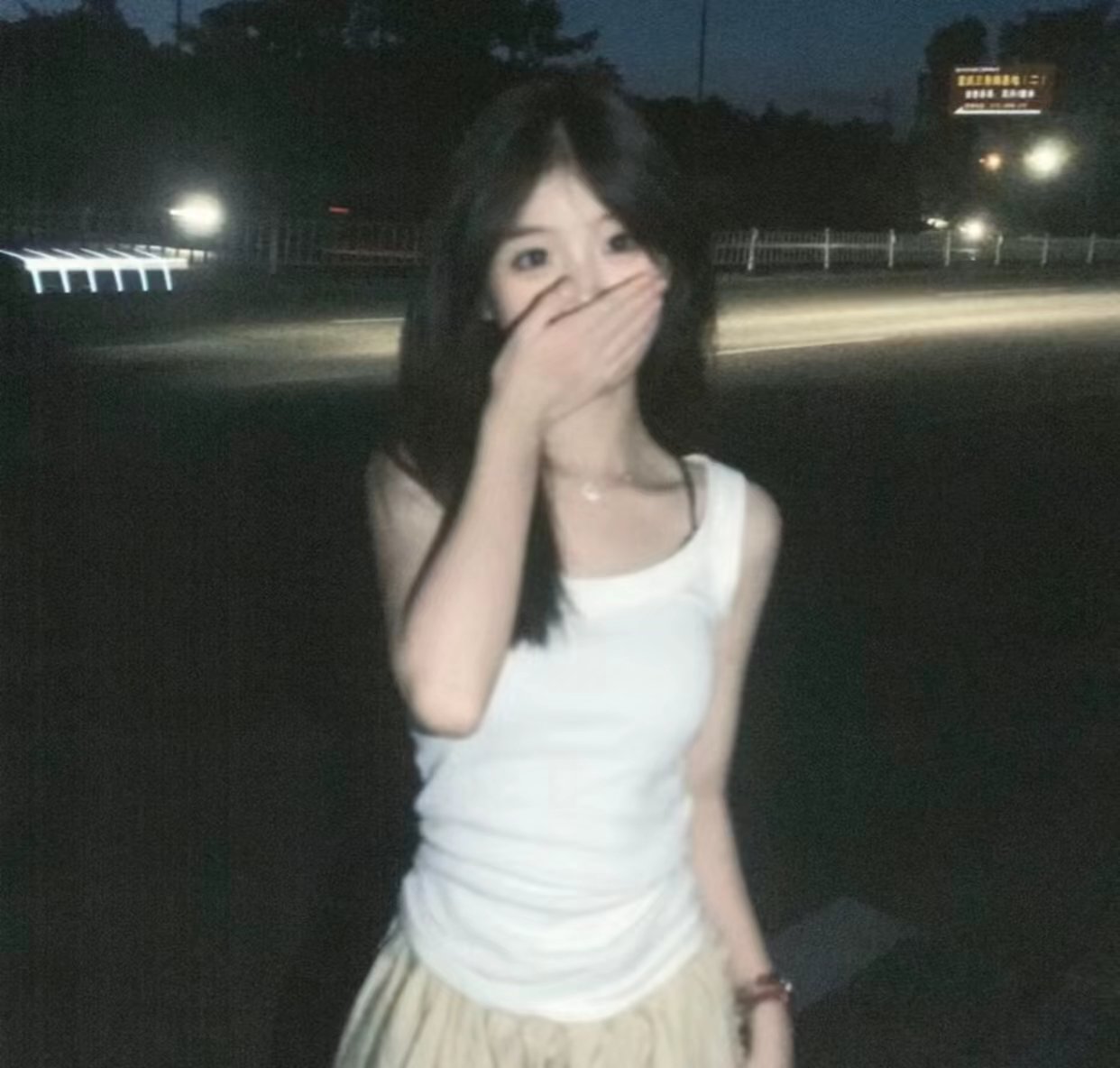 美女照片头像霸气_美女照片背影侧面