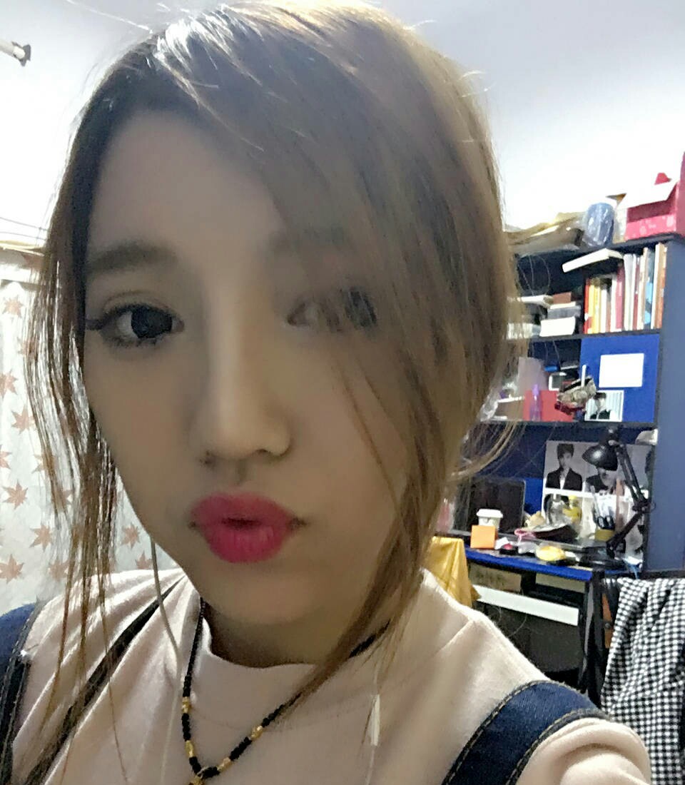 美女图片微信头像_美女图片微信头像侧面