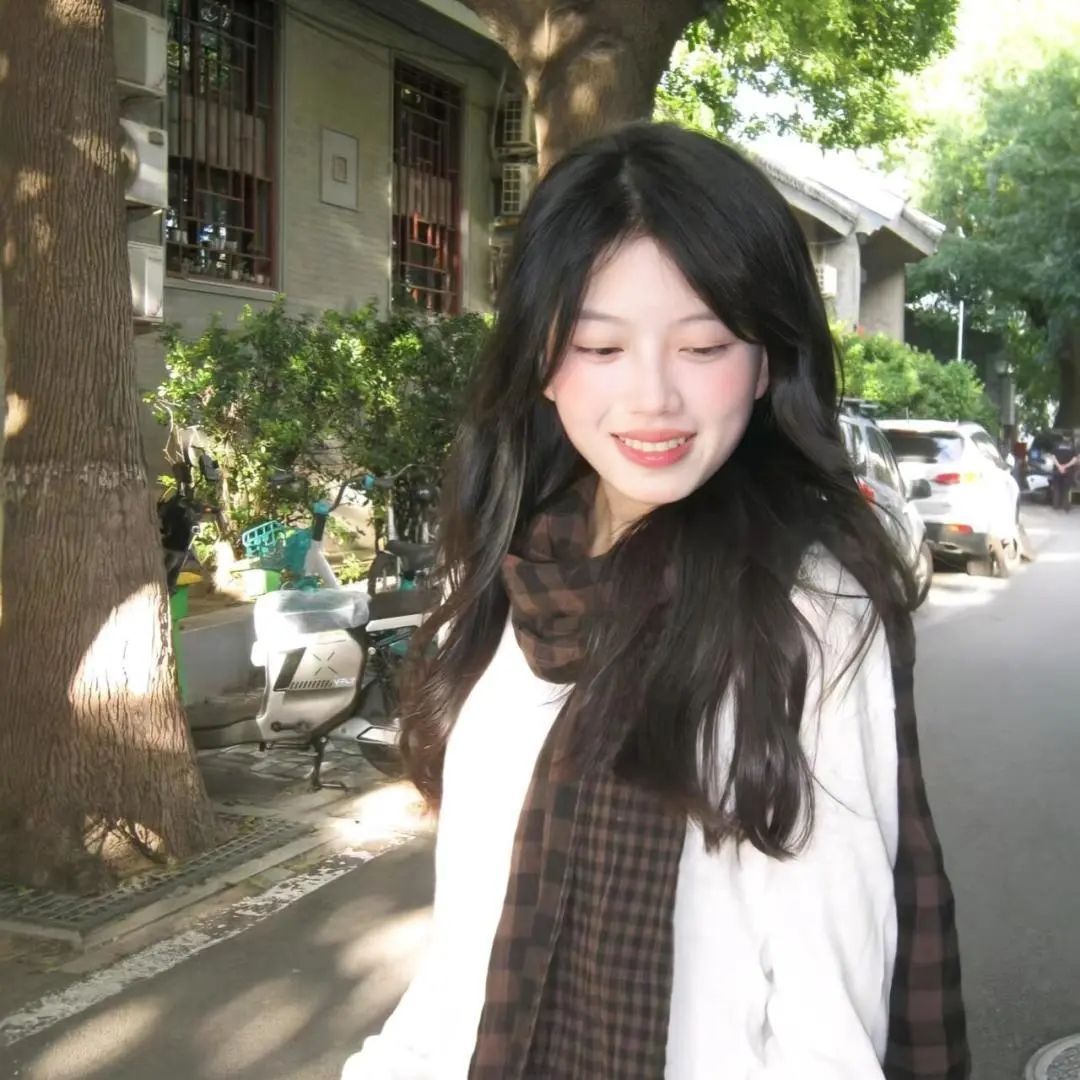 美女头像甜美_美女照片真人图片背面
