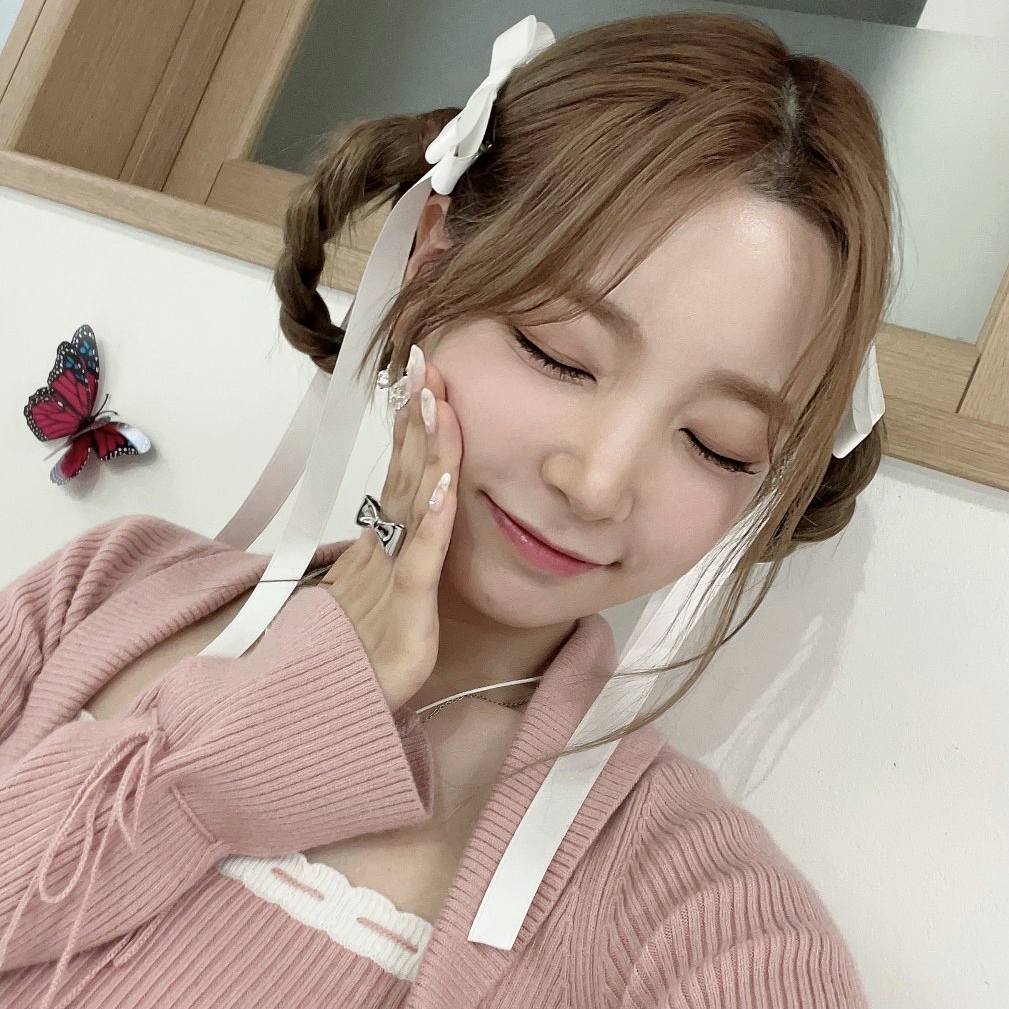 美女头像甜美可爱_美女头像真人侧脸