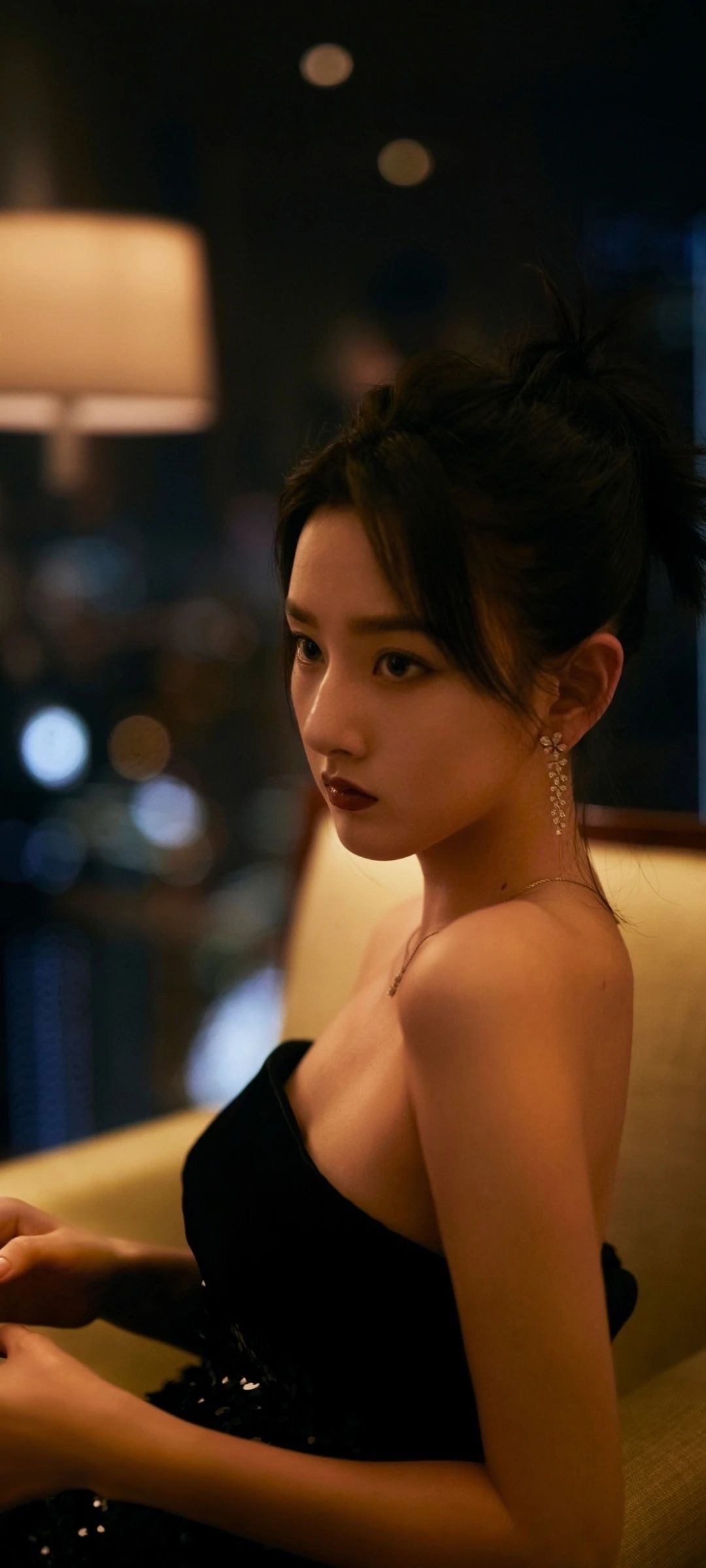 美女高雅造型_美女头像一个人