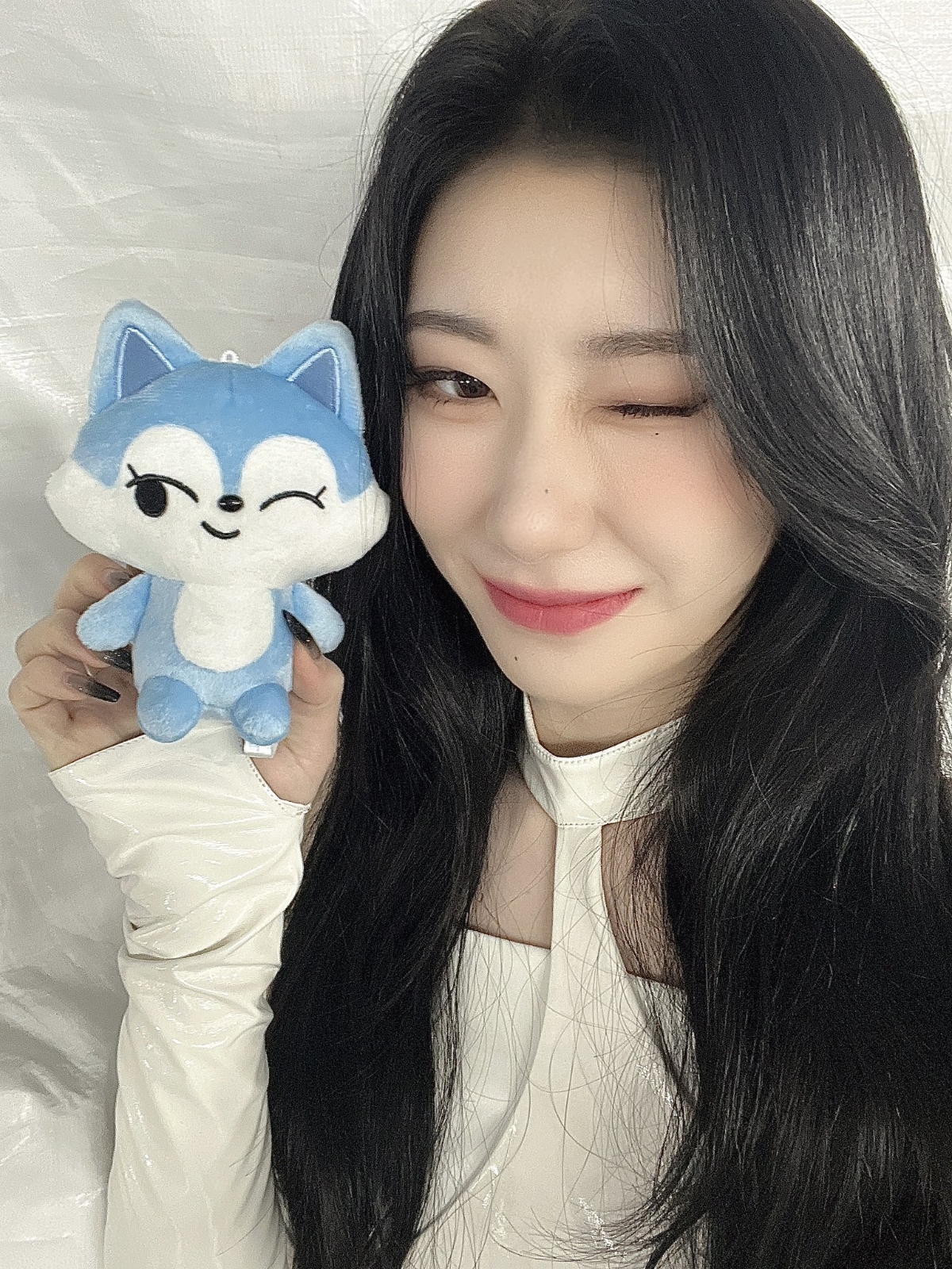 美女图片微信头像侧脸_美女自拍