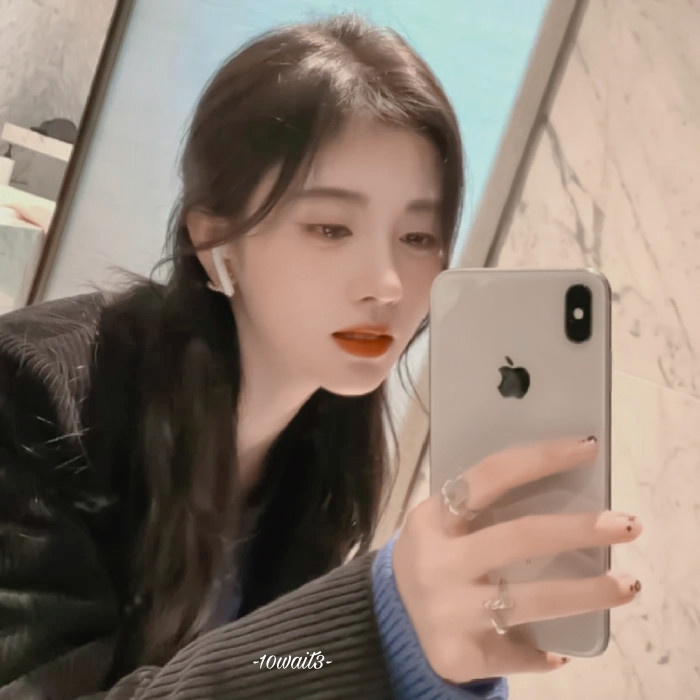美女壁纸_美女头像甜美背影