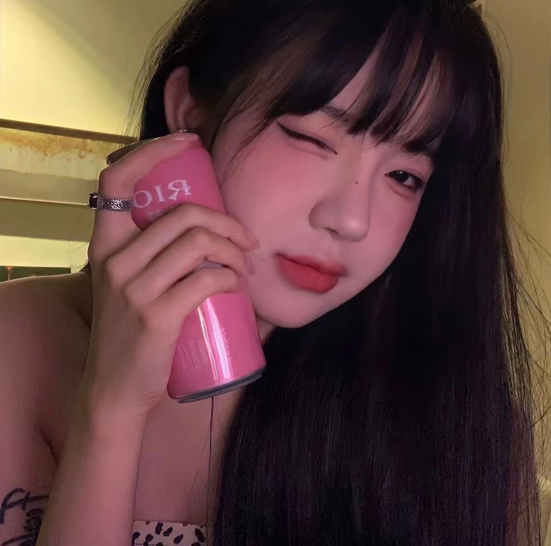 美女照片游泳中国_美女高雅造型