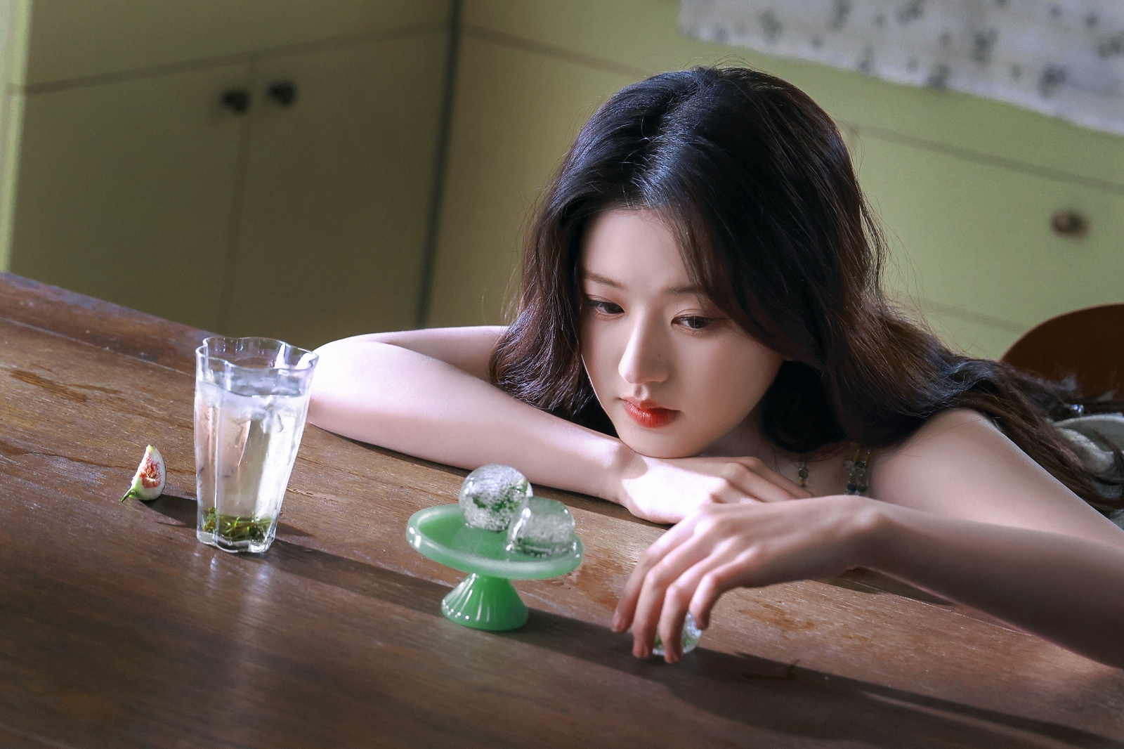 美女高雅造型_美女照片