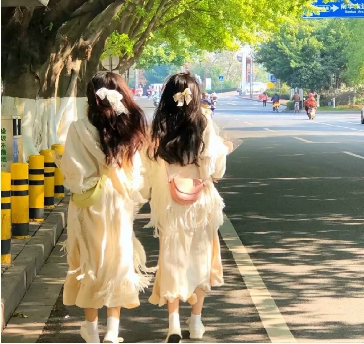 美女照片_美女照片游泳写真壁纸