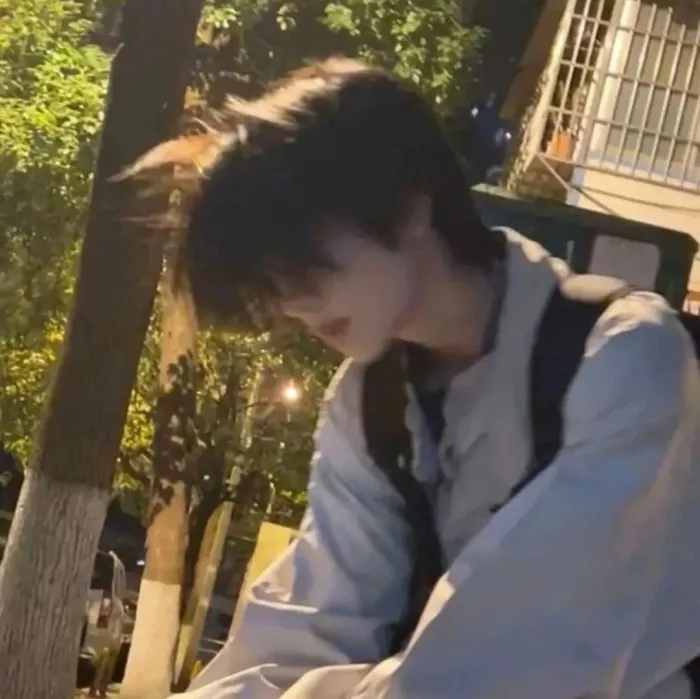 美女壁纸手机壁纸_美女头像甜美