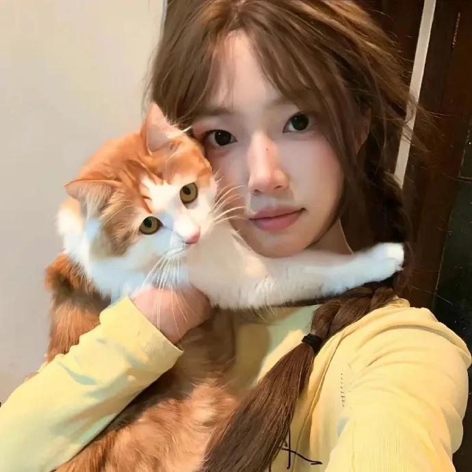墨茨收集女头真人头像_美女头像