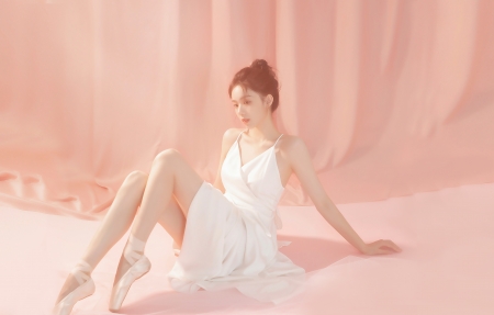 两个独立包装的女人美女头像