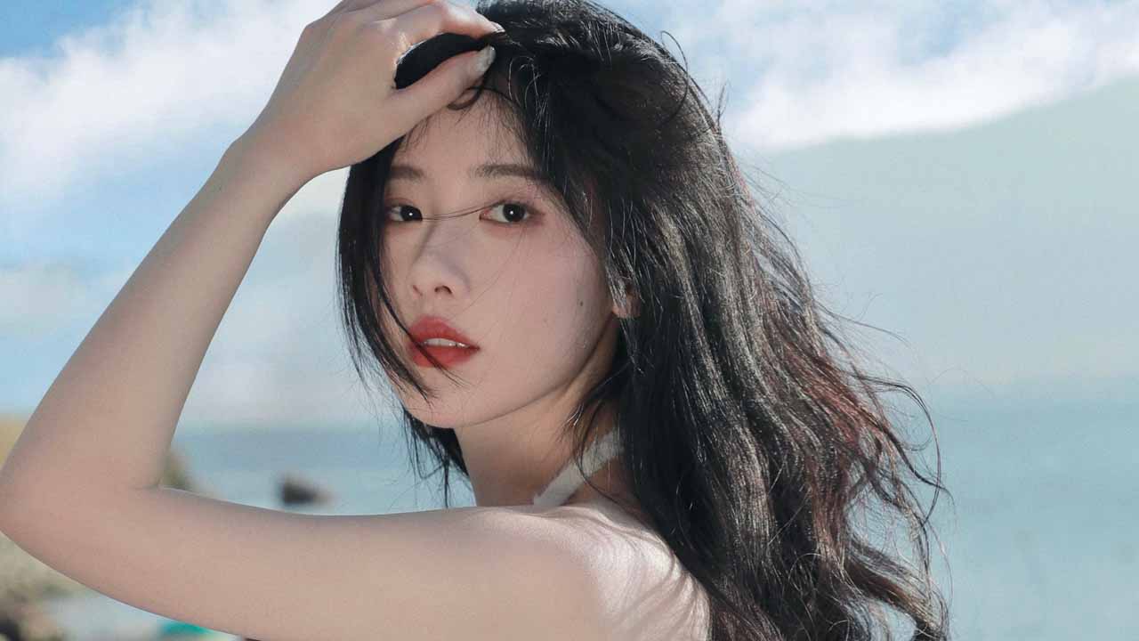 镂空内衬清凉长发清纯少女_美女壁纸手机壁纸