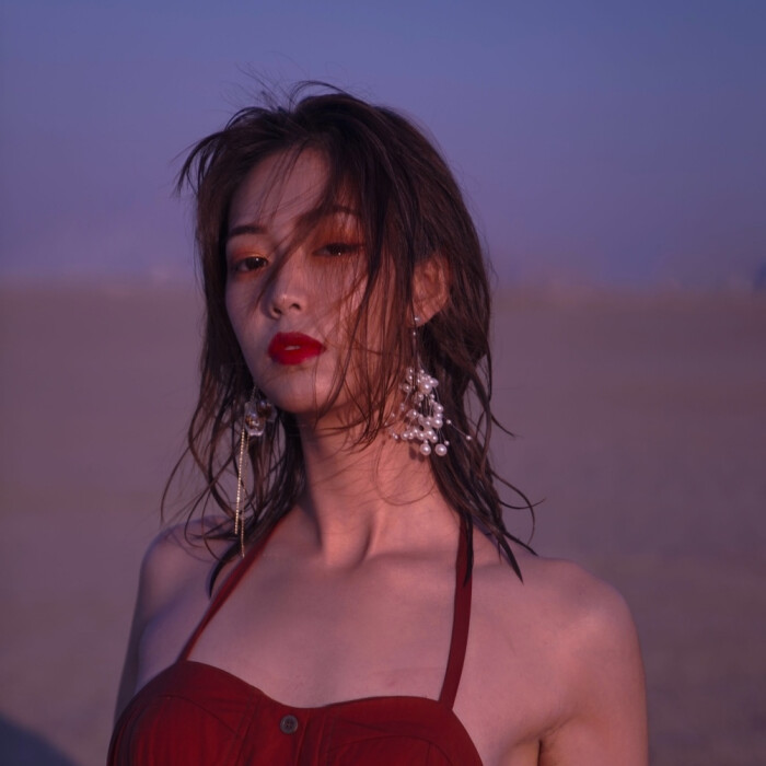 美女高雅造型_美女头像真实