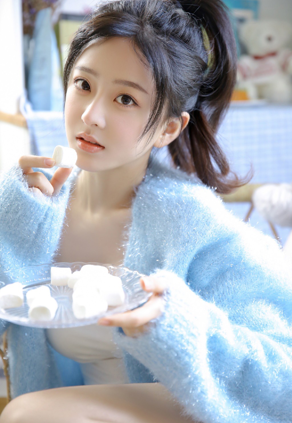 美女图片微信头像高清头像_美女图片微信头像侧脸
