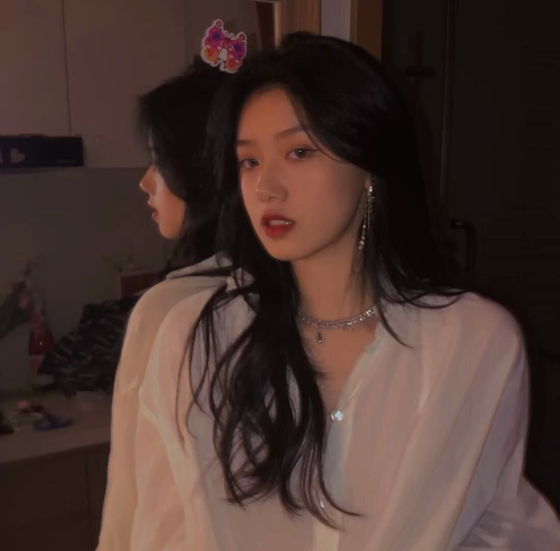 墨茨收集女头真人头像_美女照片