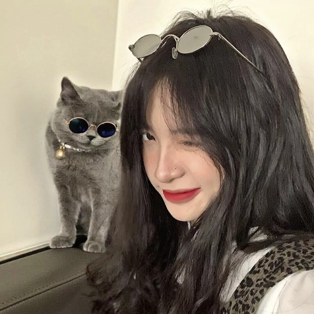 微信头像朋友圈封面背景套图_美女照片背影侧面唯美