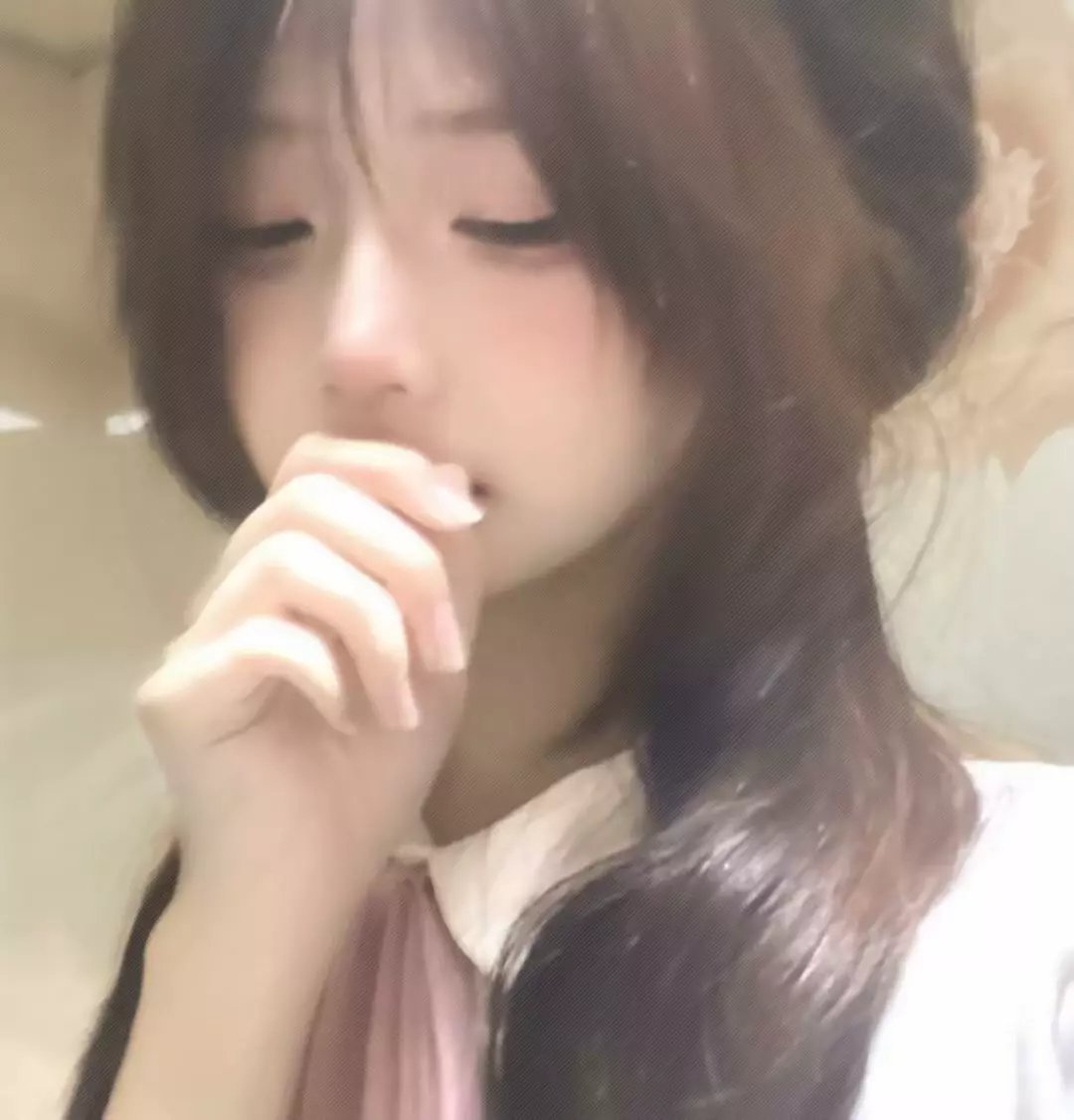 美女头像真人_美女高雅造型