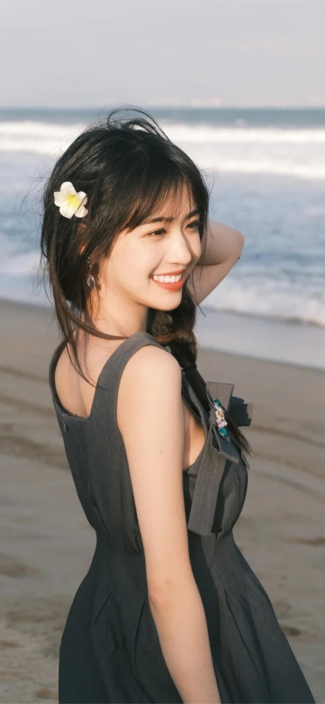 海浪汇集成裙子_美女图片微信头像