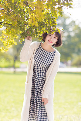 美业个人形象宣传介绍职业商务风头像_美女自拍