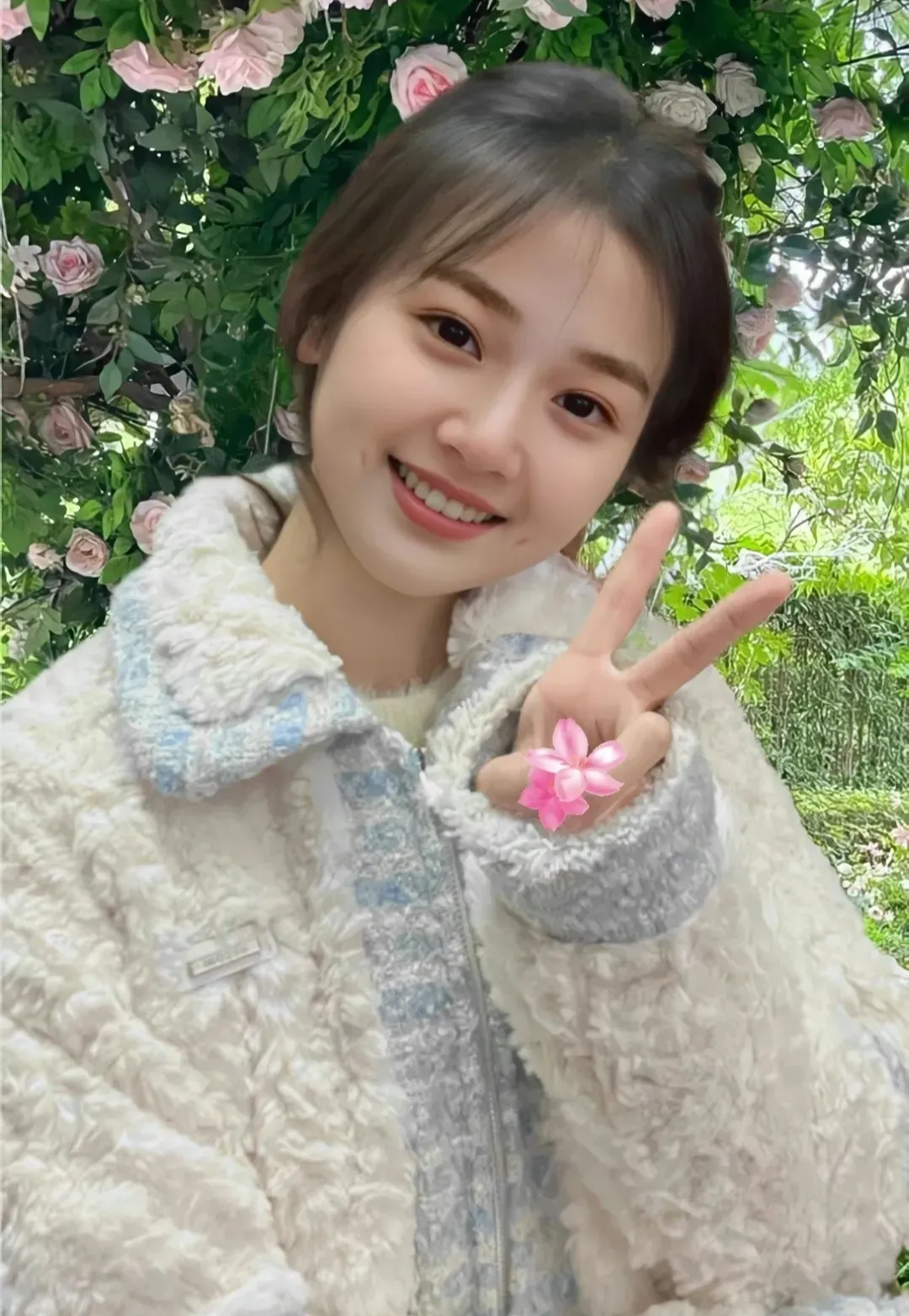 三八妇女节女神节女王节扁平风职业女性摄影师人物元素素材_美女自拍