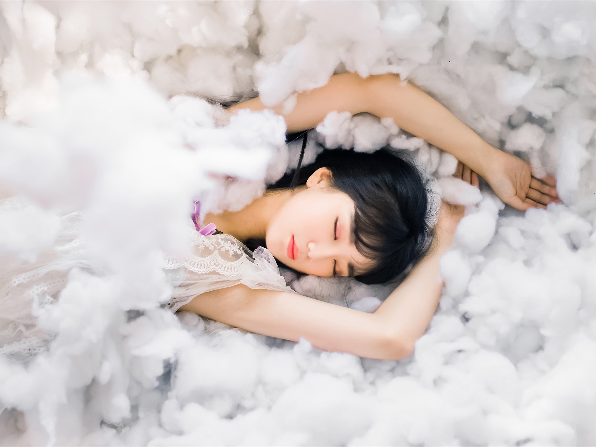 欧美女孩街拍重影苹果手机美女壁纸图片_美女自拍旅游头像