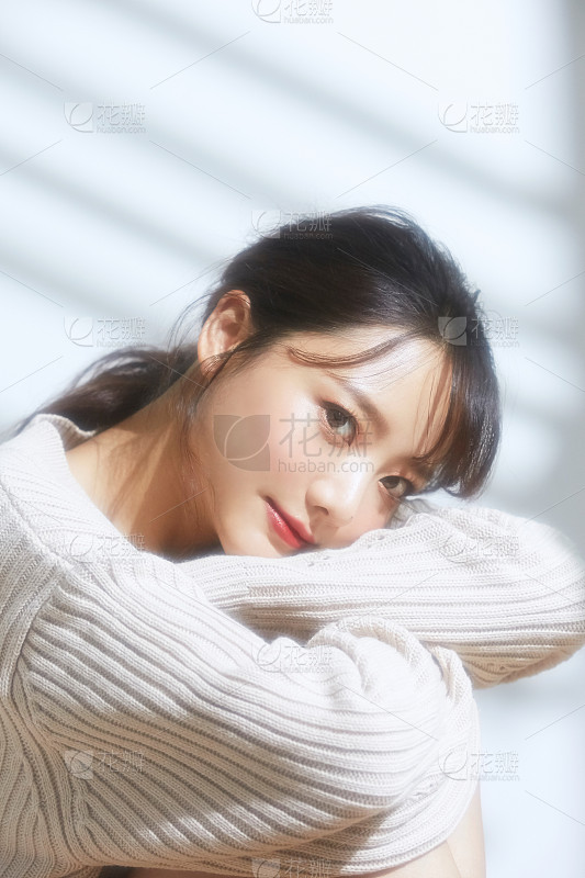 可爱插画打工人电脑桌面分区壁纸_美女图片微信头像