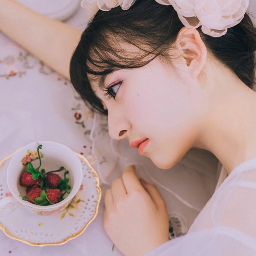 清新美女的真人微信头像图片_美女时尚街拍