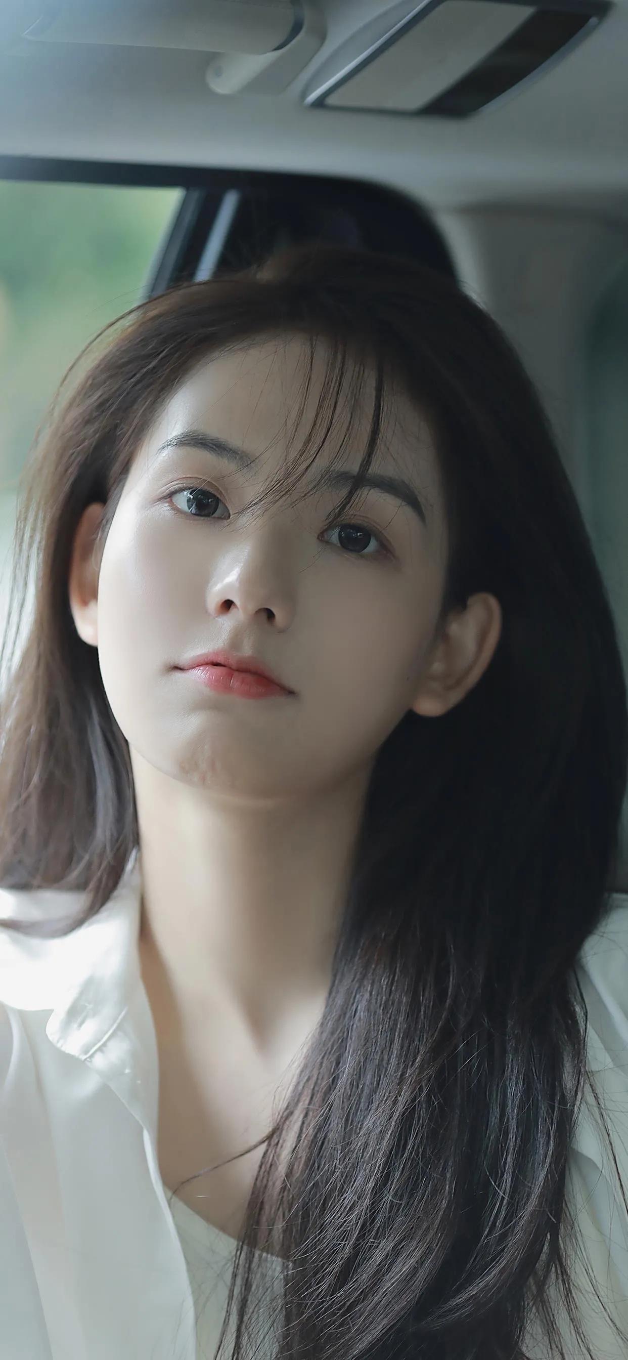 二次元美女壁纸_美女高雅造型