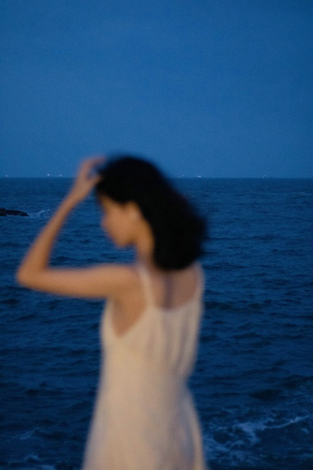 夏日海边_美女图片微信头像侧面