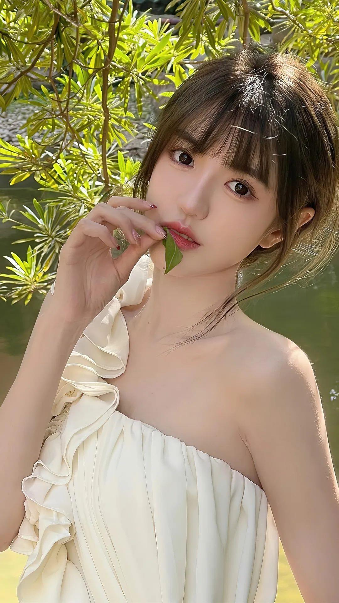 国产三级片淫妻交换美女自拍背影微信头像