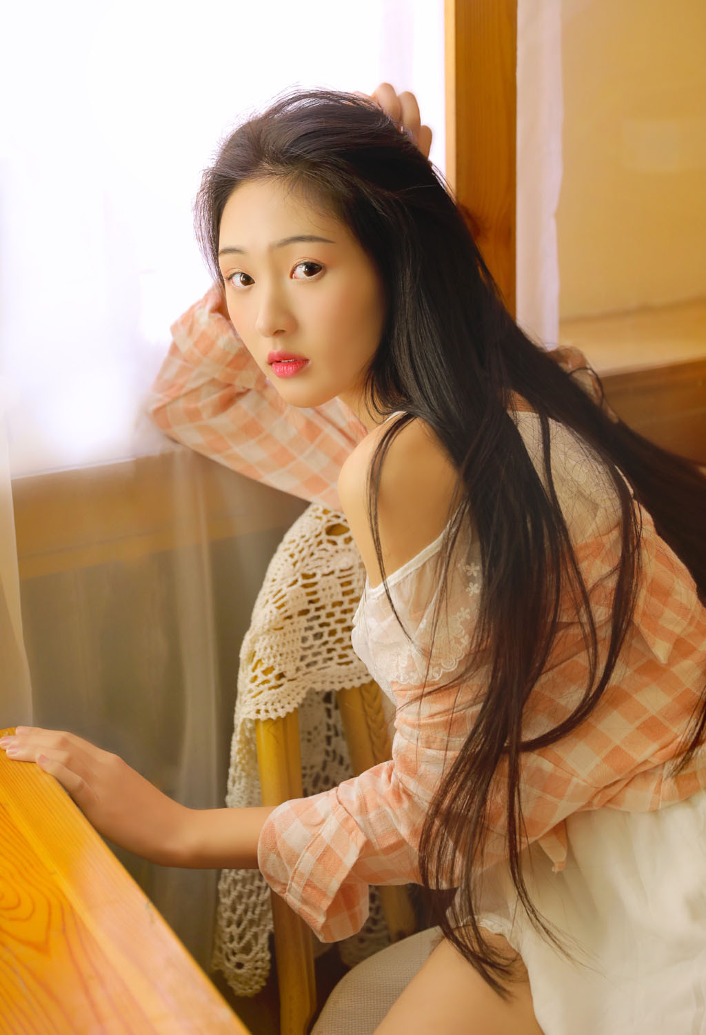 抖音美女壁纸最近很火的梨涡允允手机壁纸_美女照片app