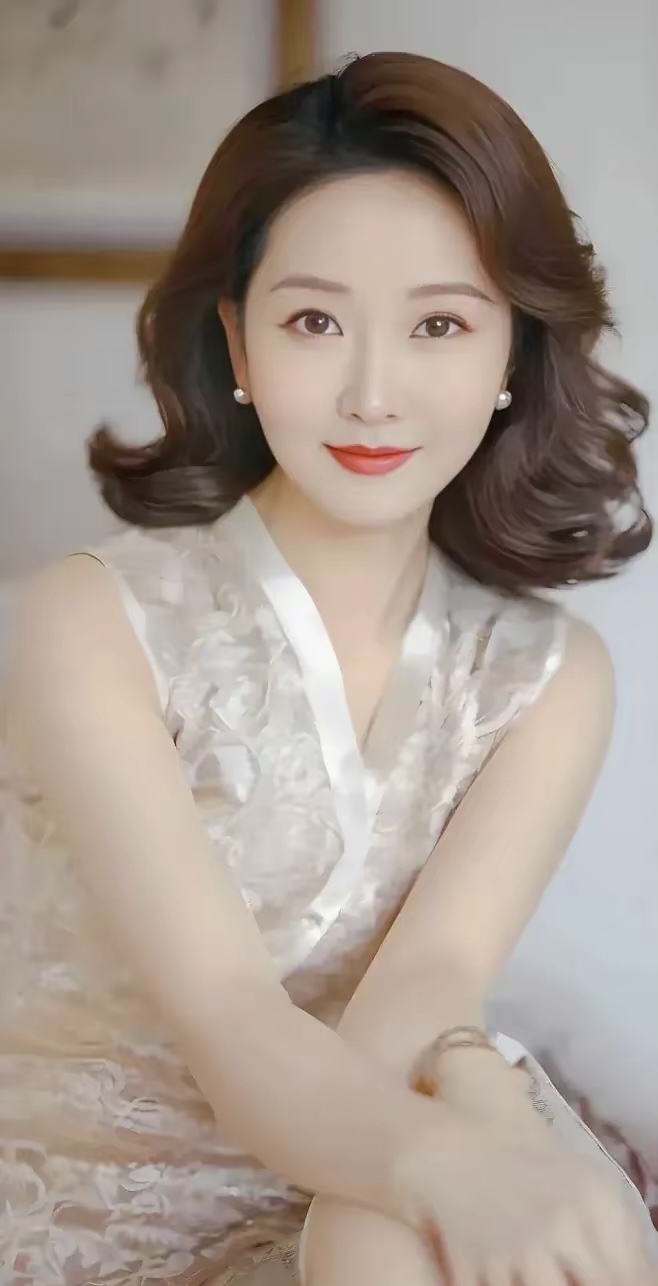 少女前线的照片微相册_美女图片微信头像侧脸