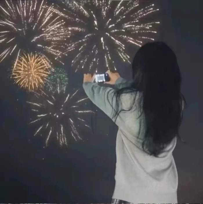 美女自拍旅游头像_美女头像真人
