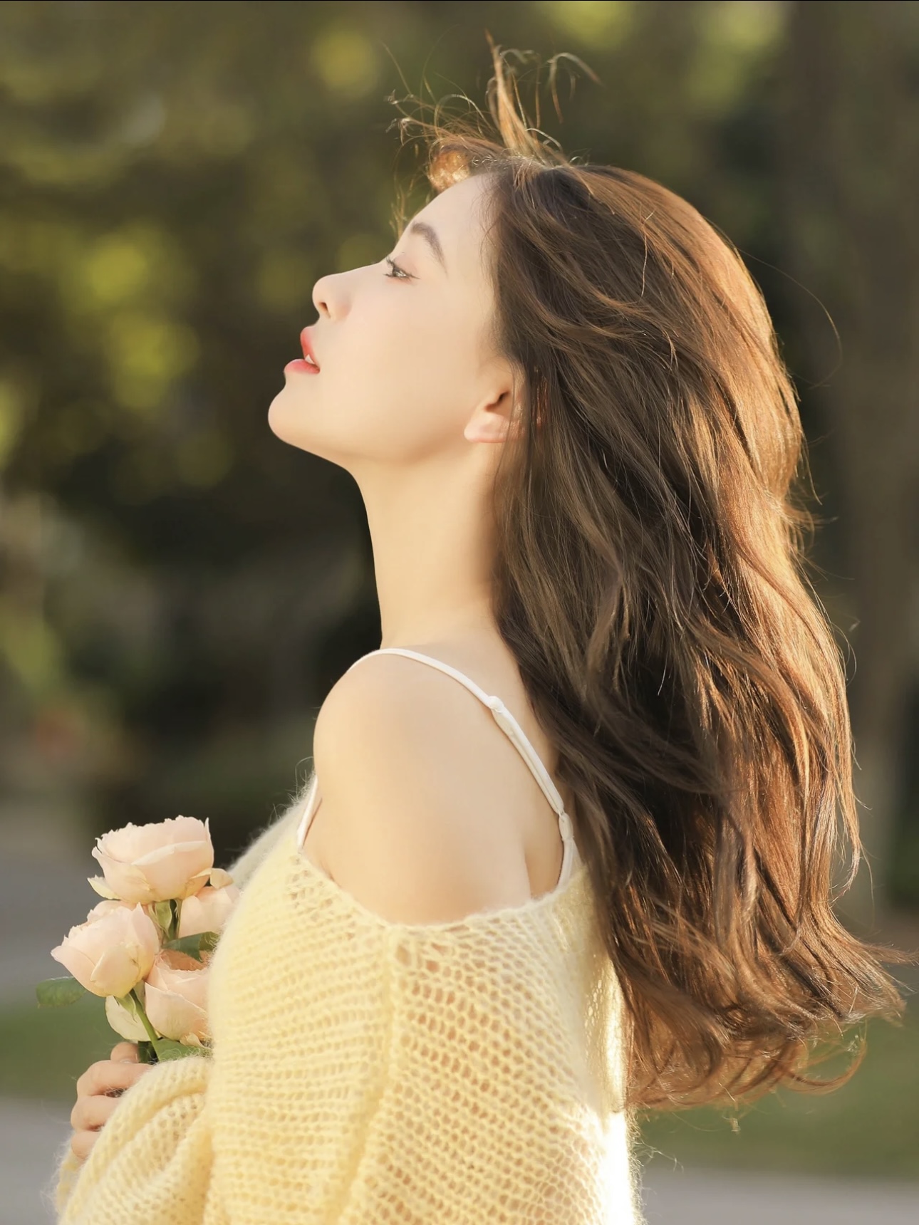 这倾国倾城的容颜女青年头像照片素材小红书_美女头像真人