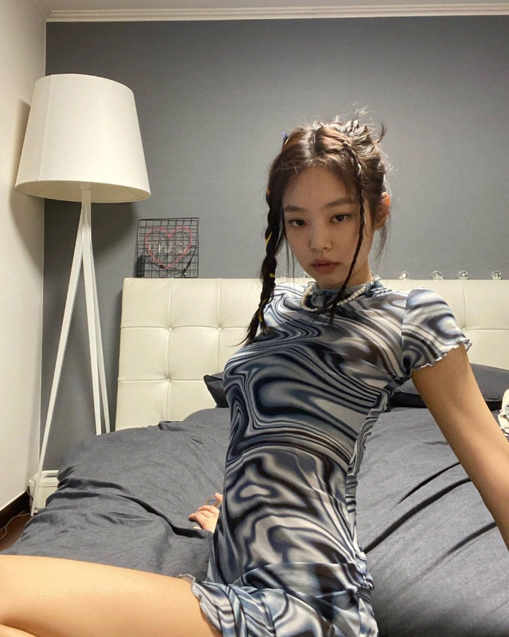 少妇又色又爽又高潮美女照片游泳壁纸