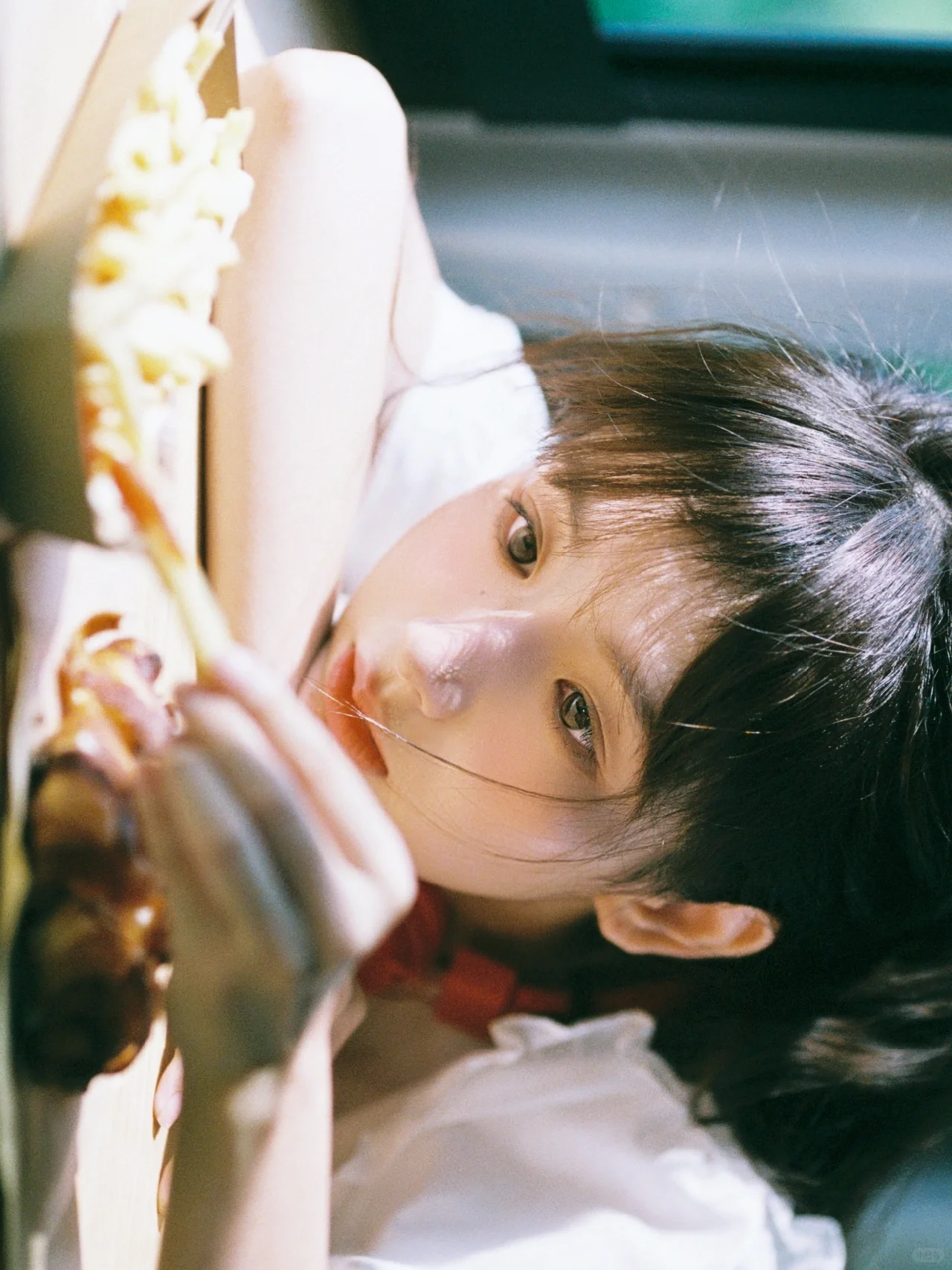超清美女壁纸每日分享横屏版今日头条_美女头像甜美