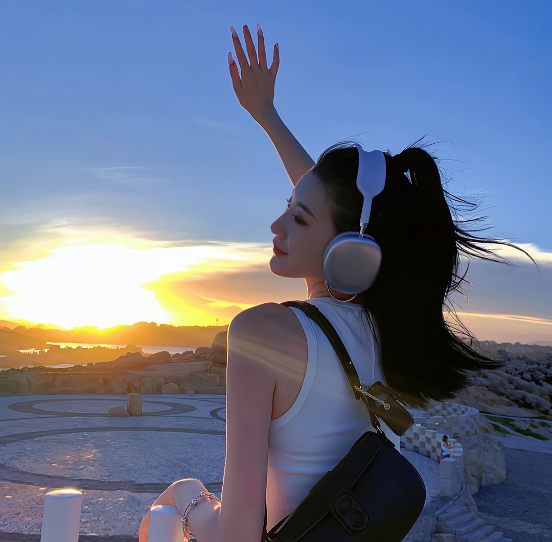 美女图片微信头像背影酷霸气_美女图片微信头像侧脸