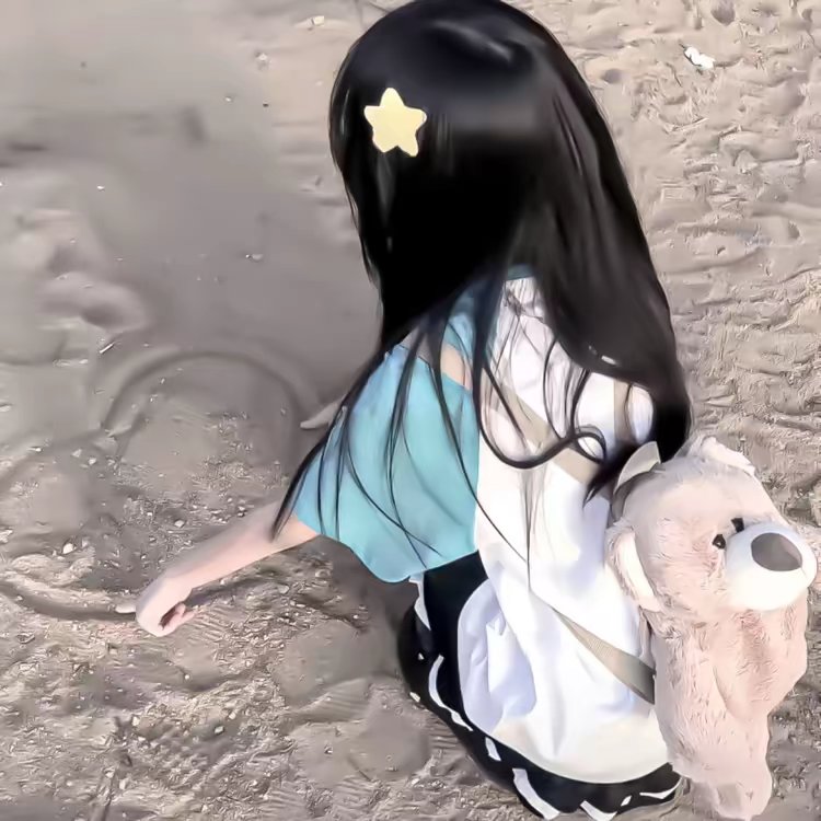 巨蛇闯女校美女头像照片