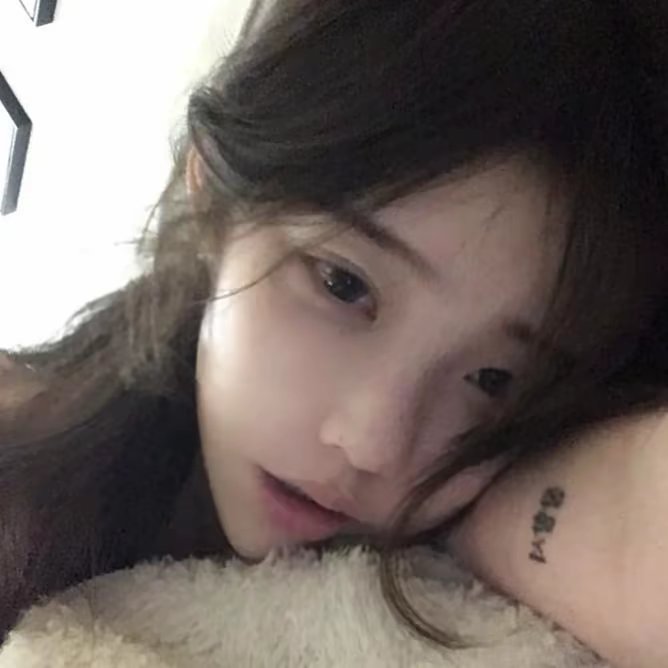 最新无码专区视频在线重庆姑娘上位美女图片微信头像
