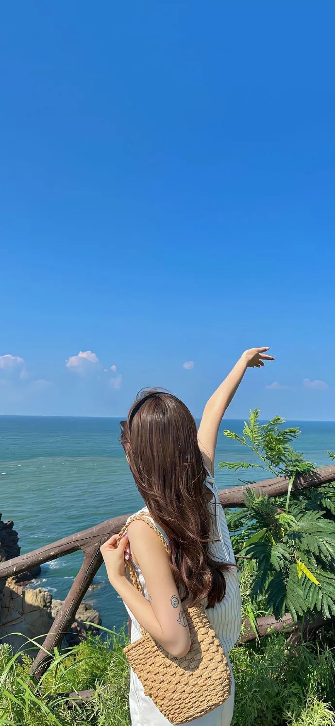 风光系列实景合成草原人物动作通用背景素材_美女壁纸手机壁纸