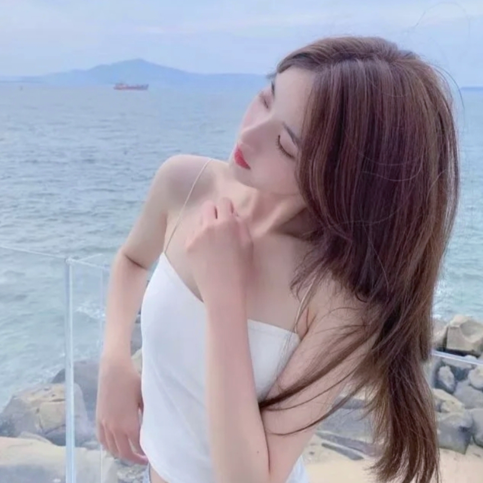 不列颠尼克号美女图片微信头像侧脸