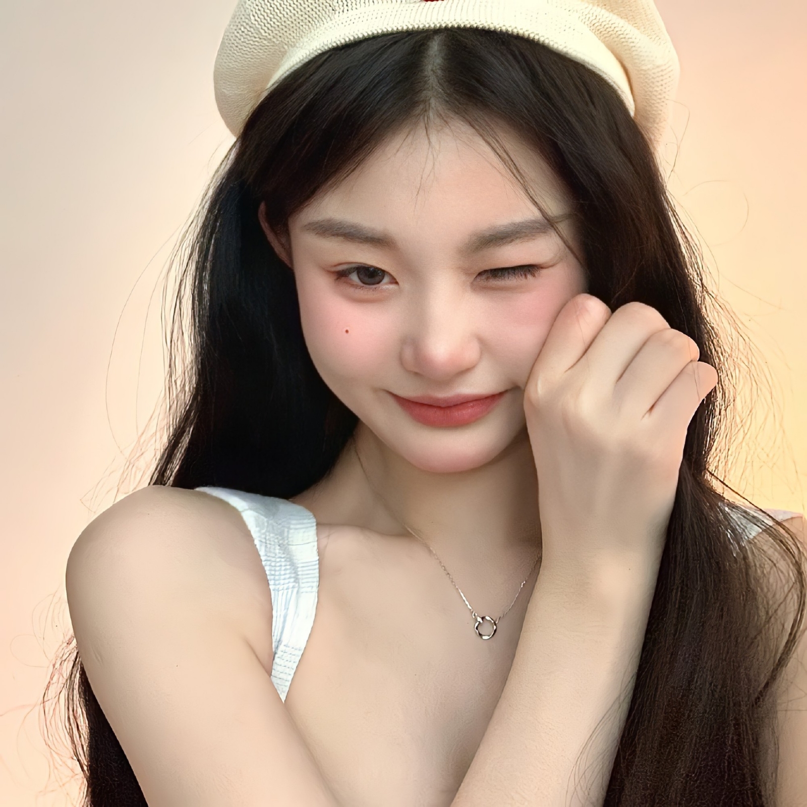 附近的人加到的美女自拍