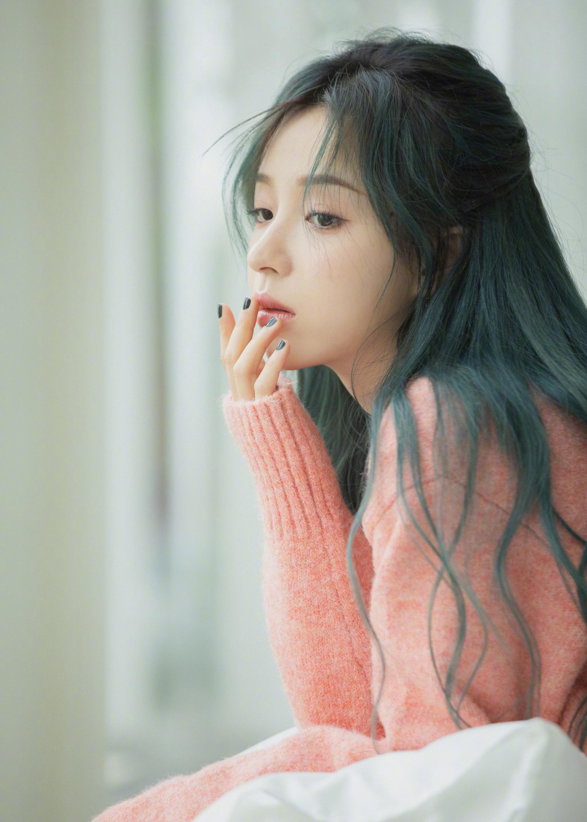 鞠婧祎_美女图片微信头像真人背影