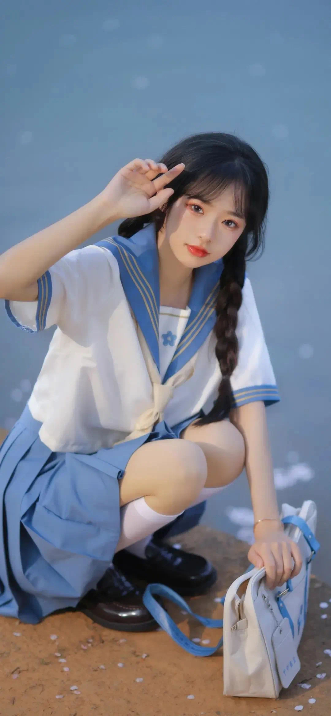 身材凹凸有致美女头像真人