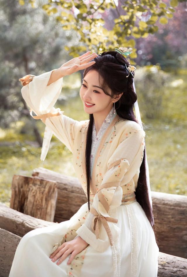 好看的回头美女壁纸_美女壁纸图片电脑