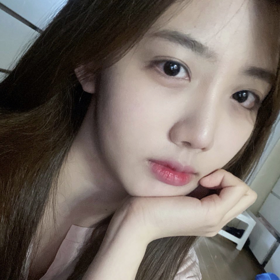 迫在眉梢美女头像真人头像