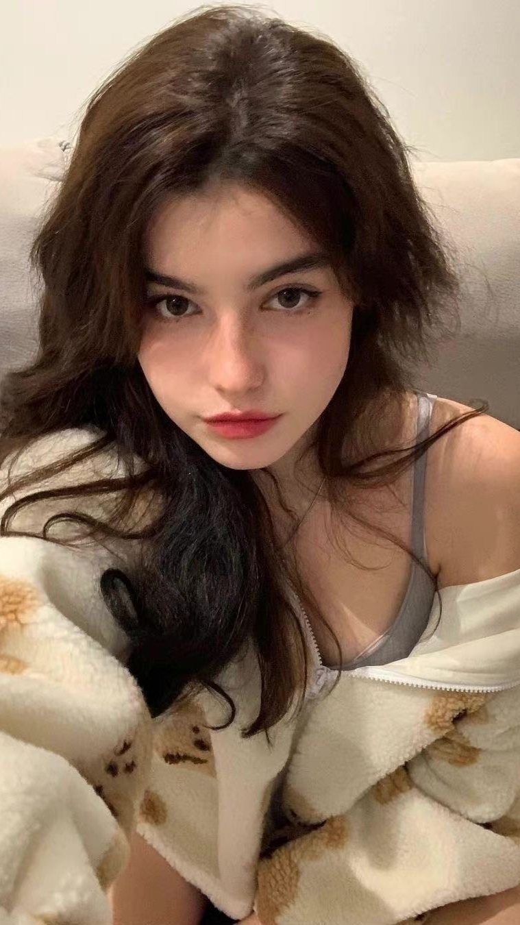 美女图片微信头像侧脸_美女头像真人