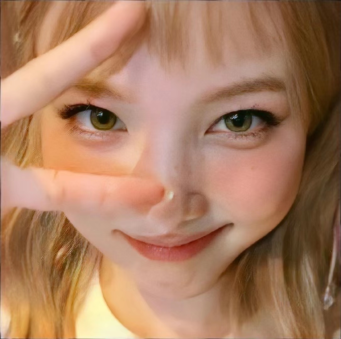美女头像_美女照片游泳写真壁纸