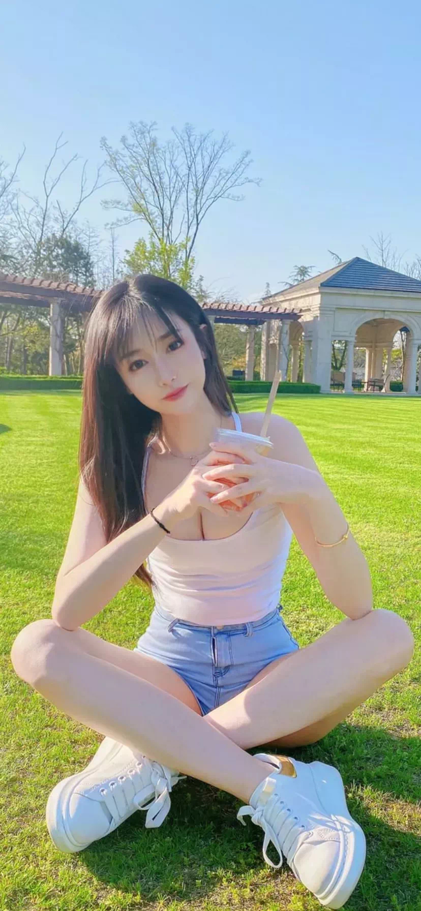 美女照片游泳壁纸_美女壁纸手机壁纸